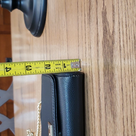 Lori Greiner Fashion Chain Crossbody Satchel Clutch. 5"x7" - Picture 8 of 9